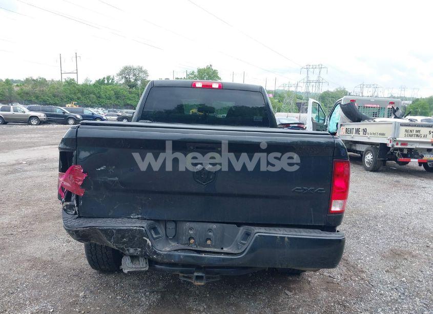 Photo 17 of 2018 Ram 1500 EXPRESS 4X4 6'4 BOX (VIN 1C6RR7FT5JS320998)