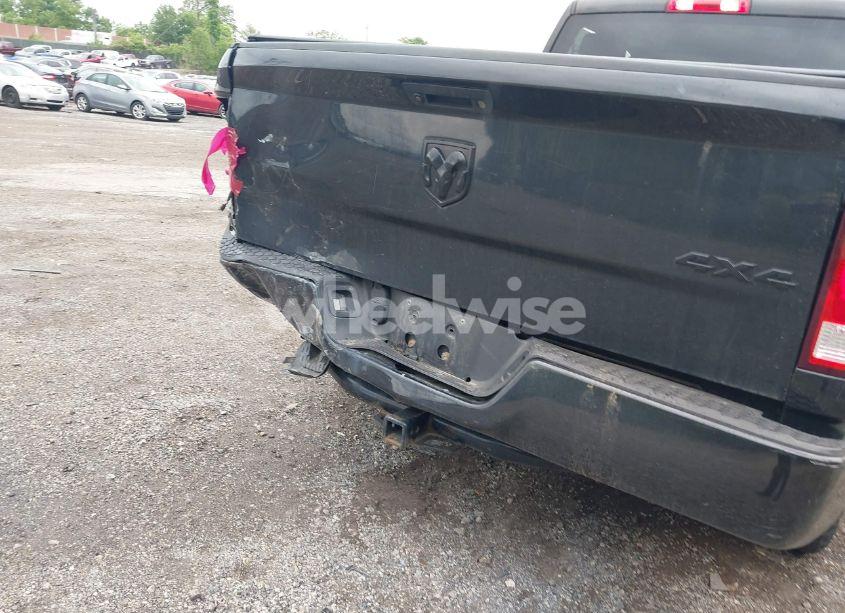 Photo 6 of 2018 Ram 1500 EXPRESS 4X4 6'4 BOX (VIN 1C6RR7FT5JS320998)