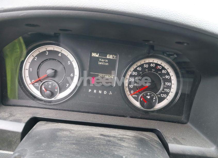 Photo 7 of 2018 Ram 1500 EXPRESS 4X4 6'4 BOX (VIN 1C6RR7FT5JS320998)