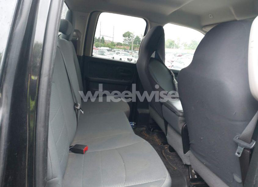 Photo 8 of 2018 Ram 1500 EXPRESS 4X4 6'4 BOX (VIN 1C6RR7FT5JS320998)