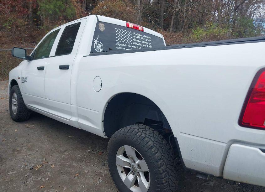 Photo 14 of 2019 Ram 1500 CLASSIC EXPRESS 4X4 6'4 BOX (VIN 1C6RR7FT5KS546895)