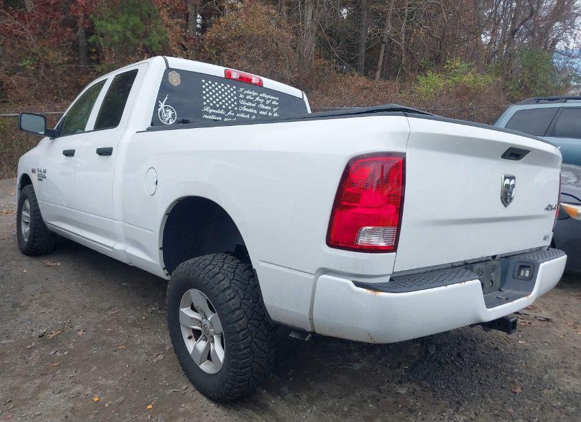 Photo 3 of 2019 Ram 1500 CLASSIC EXPRESS 4X4 6'4 BOX (VIN 1C6RR7FT5KS546895)