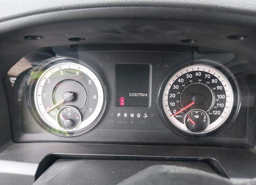 Photo 7 of 2019 Ram 1500 CLASSIC EXPRESS 4X4 6'4 BOX (VIN 1C6RR7FT5KS546895)