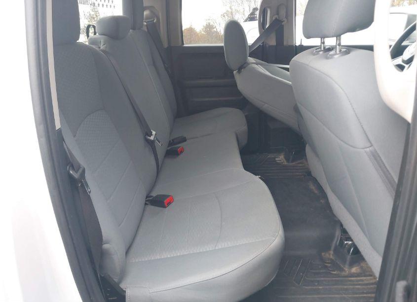 Photo 8 of 2019 Ram 1500 CLASSIC EXPRESS 4X4 6'4 BOX (VIN 1C6RR7FT5KS546895)