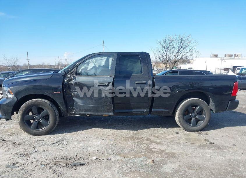 Photo 13 of 2019 Ram 1500 CLASSIC EXPRESS 4X4 6'4 BOX (VIN 1C6RR7FT5KS578097)