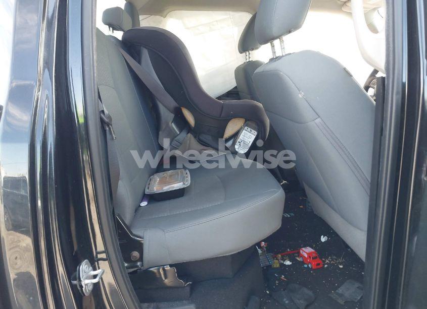 Photo 8 of 2019 Ram 1500 CLASSIC EXPRESS 4X4 6'4 BOX (VIN 1C6RR7FT5KS578097)