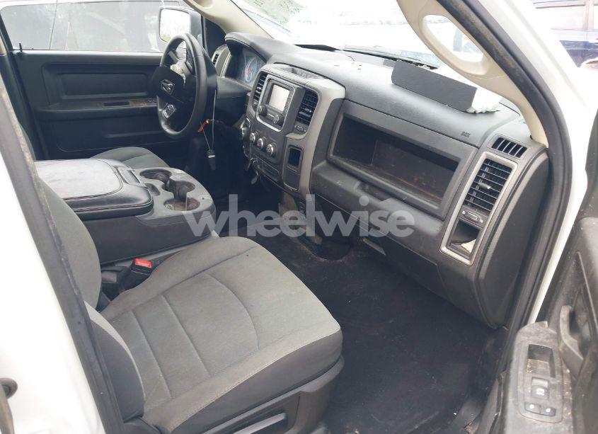 Photo 5 of 2022 Ram 1500 CLASSIC TRADESMAN 4X4 6'4 BOX (VIN 1C6RR7FT5NS230420)