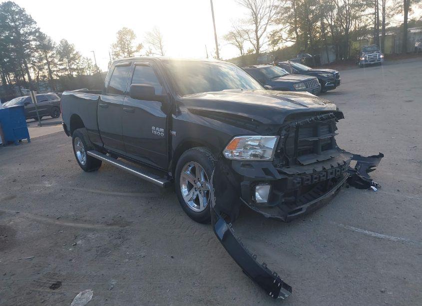 2017 Ram 1500 EXPRESS 4X4 6'4 BOX (VIN 1C6RR7FT6HS599730) main photo