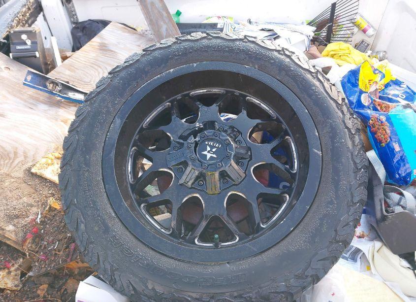 Photo 11 of 2017 Ram 1500 EXPRESS 4X4 6'4 BOX (VIN 1C6RR7FT6HS690030)