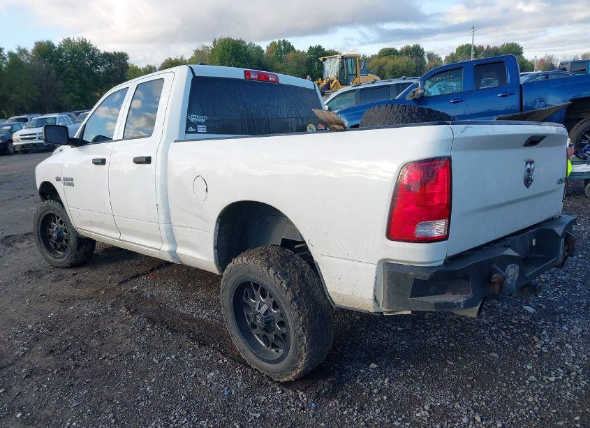 Photo 3 of 2017 Ram 1500 EXPRESS 4X4 6'4 BOX (VIN 1C6RR7FT6HS690030)