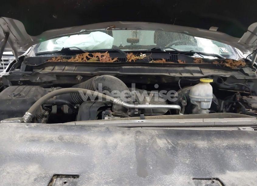 Photo 10 of 2018 Ram 1500 EXPRESS 4X4 6'4 BOX (VIN 1C6RR7FT6JS351418)