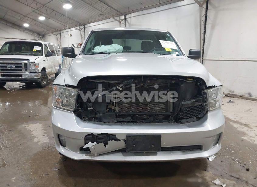 Photo 12 of 2018 Ram 1500 EXPRESS 4X4 6'4 BOX (VIN 1C6RR7FT6JS351418)