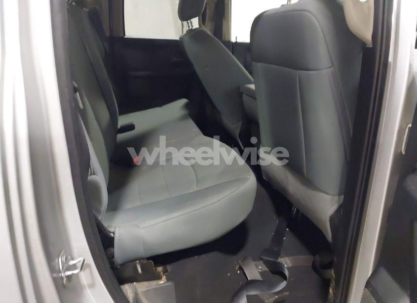 Photo 8 of 2018 Ram 1500 EXPRESS 4X4 6'4 BOX (VIN 1C6RR7FT6JS351418)