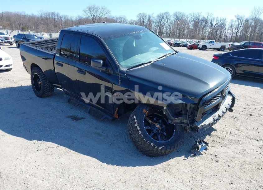 2019 Ram 1500 CLASSIC (VIN 1C6RR7FT6KS531421) main photo