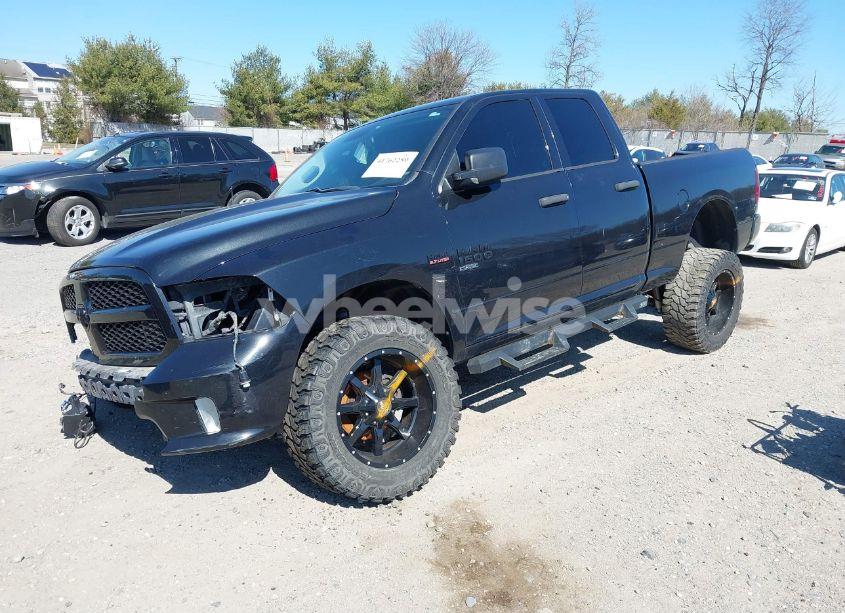 Photo 2 of 2019 Ram 1500 CLASSIC (VIN 1C6RR7FT6KS531421)