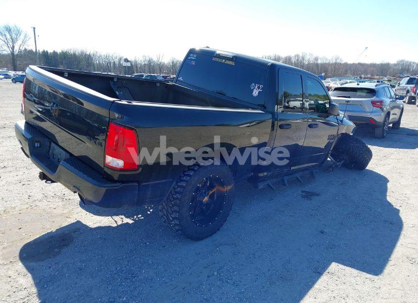 Photo 4 of 2019 Ram 1500 CLASSIC (VIN 1C6RR7FT6KS531421)