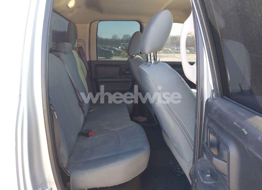 Photo 8 of 2017 Ram 1500 EXPRESS 4X4 6'4 BOX (VIN 1C6RR7FT7HS795742)