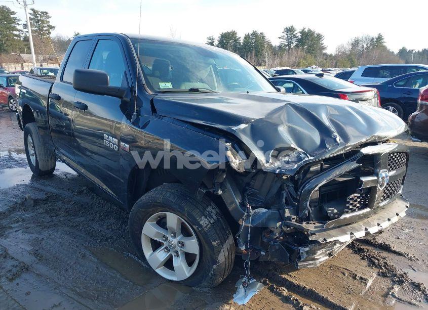 2017 Ram 1500 EXPRESS 4X4 6'4 BOX (VIN 1C6RR7FT7HS811616) main photo