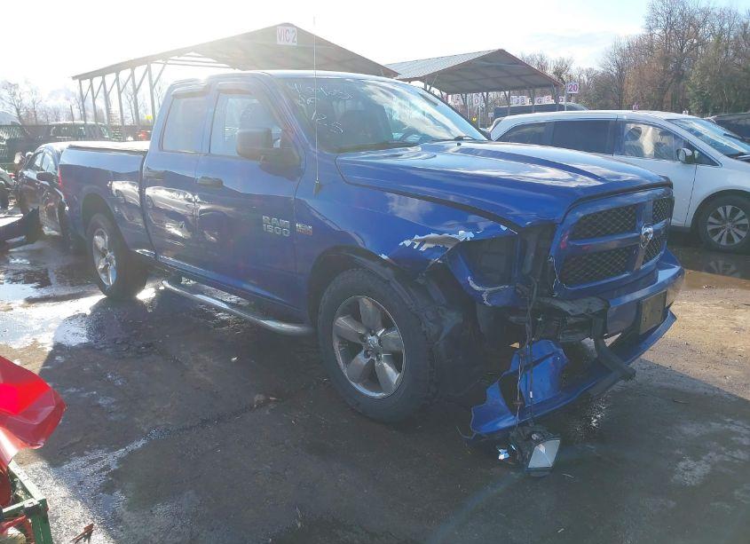 2018 Ram 1500 EXPRESS 4X4 6'4 BOX (VIN 1C6RR7FT7JS351122) main photo