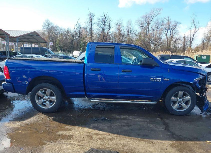 Photo 13 of 2018 Ram 1500 EXPRESS 4X4 6'4 BOX (VIN 1C6RR7FT7JS351122)