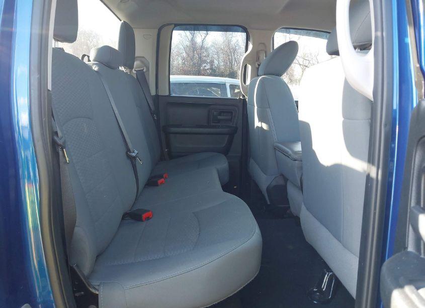 Photo 8 of 2018 Ram 1500 EXPRESS 4X4 6'4 BOX (VIN 1C6RR7FT7JS351122)