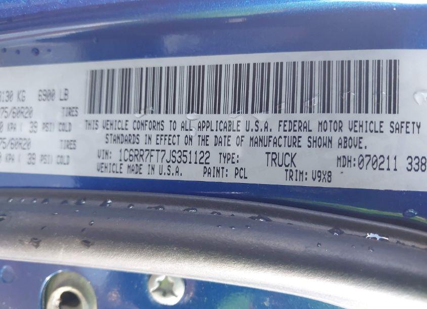 Photo 9 of 2018 Ram 1500 EXPRESS 4X4 6'4 BOX (VIN 1C6RR7FT7JS351122)