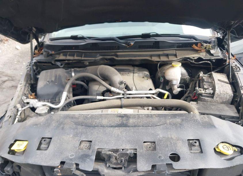 Photo 10 of 2019 Ram 1500 CLASSIC EXPRESS 4X4 6'4 BOX (VIN 1C6RR7FT7KS507936)