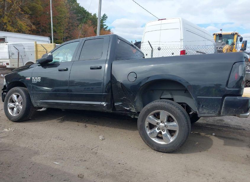 Photo 15 of 2019 Ram 1500 CLASSIC EXPRESS 4X4 6'4 BOX (VIN 1C6RR7FT7KS507936)