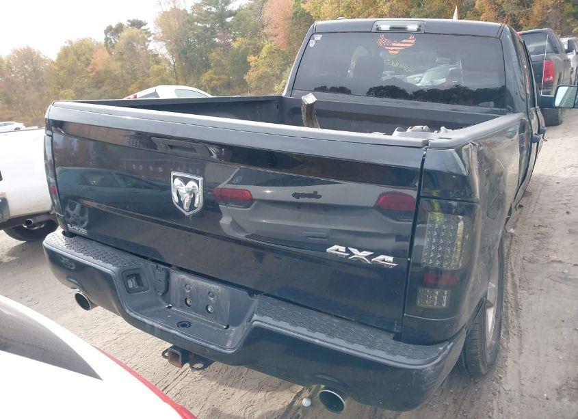 Photo 17 of 2019 Ram 1500 CLASSIC EXPRESS 4X4 6'4 BOX (VIN 1C6RR7FT7KS507936)