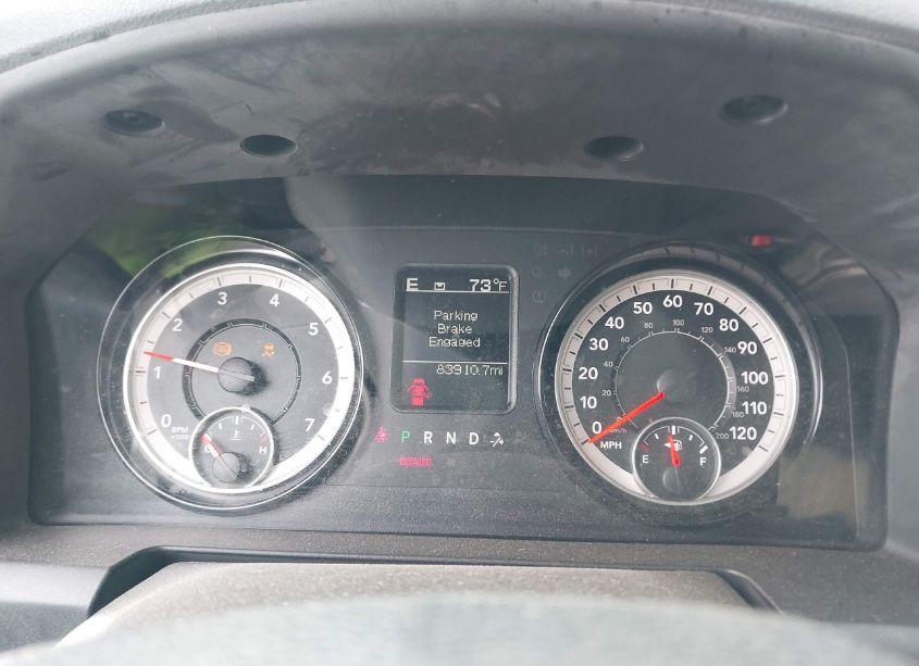 Photo 7 of 2019 Ram 1500 CLASSIC EXPRESS 4X4 6'4 BOX (VIN 1C6RR7FT7KS507936)