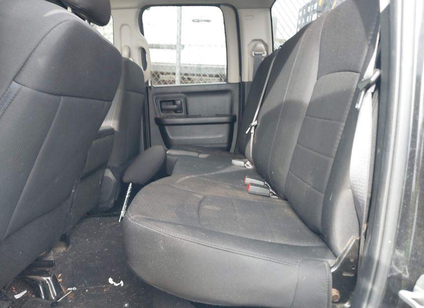 Photo 8 of 2019 Ram 1500 CLASSIC EXPRESS 4X4 6'4 BOX (VIN 1C6RR7FT7KS507936)