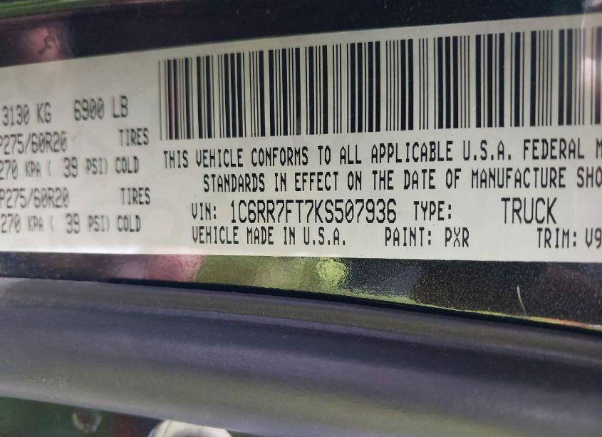 Photo 9 of 2019 Ram 1500 CLASSIC EXPRESS 4X4 6'4 BOX (VIN 1C6RR7FT7KS507936)