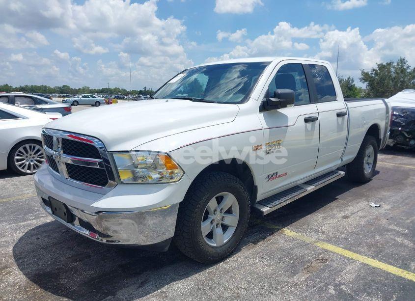 Photo 2 of 2019 Ram 1500 CLASSIC TRADESMAN 4X4 6'4 BOX (VIN 1C6RR7FT7KS725455)