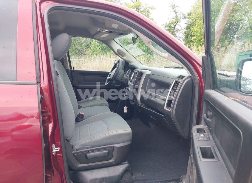 Photo 5 of 2017 Ram 1500 EXPRESS 4X4 6'4 BOX (VIN 1C6RR7FT8HS620139)