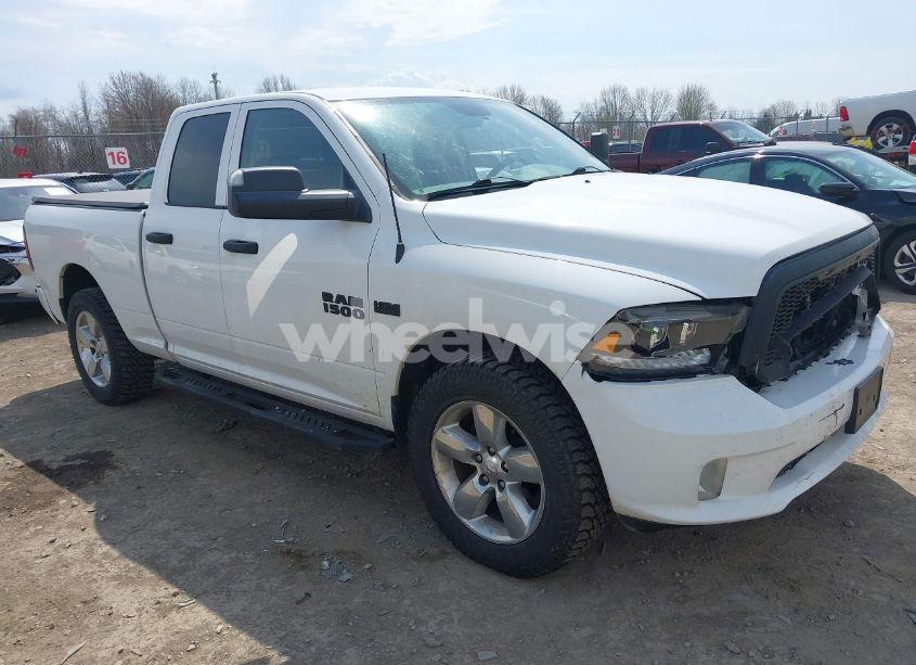 2018 Ram 1500 EXPRESS 4X4 6'4 BOX (VIN 1C6RR7FT8JS310353) main photo
