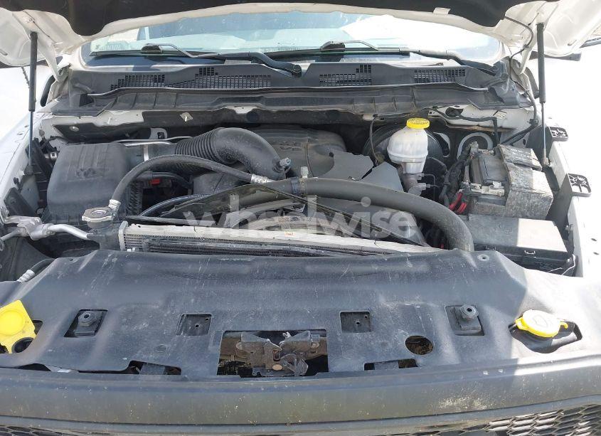 Photo 10 of 2018 Ram 1500 EXPRESS 4X4 6'4 BOX (VIN 1C6RR7FT8JS310353)