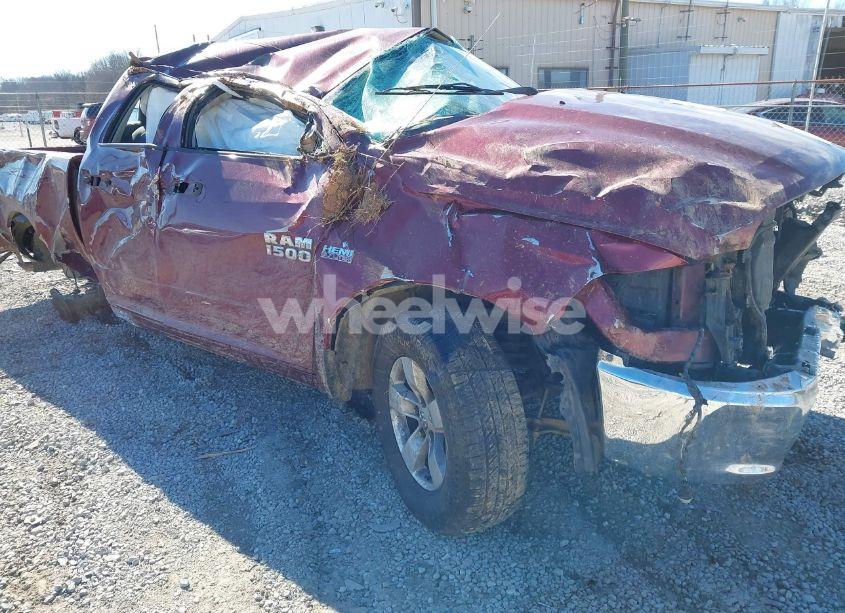 2018 Ram 1500 TRADESMAN 4X4 6'4 BOX (VIN 1C6RR7FT8JS344020) main photo