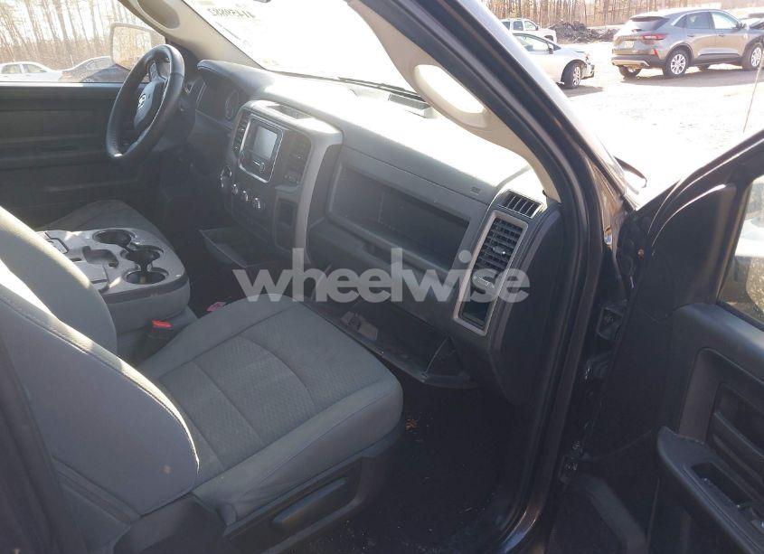 Photo 5 of 2017 Ram 1500 EXPRESS 4X4 6'4 BOX (VIN 1C6RR7FT9HS613278)