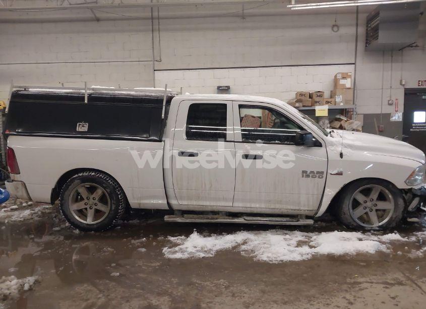 Photo 13 of 2017 Ram 1500 EXPRESS 4X4 6'4 BOX (VIN 1C6RR7FT9HS620148)