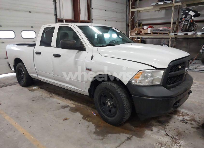 2017 Ram 1500 TRADESMAN QUAD CAB 4X4 6'4 BOX (VIN 1C6RR7FT9HS724817) main photo
