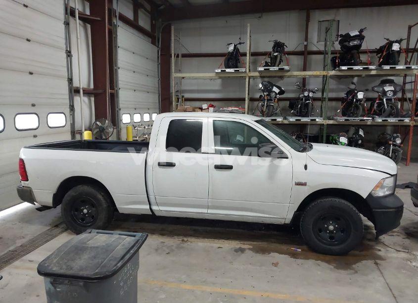 Photo 13 of 2017 Ram 1500 TRADESMAN QUAD CAB 4X4 6'4 BOX (VIN 1C6RR7FT9HS724817)