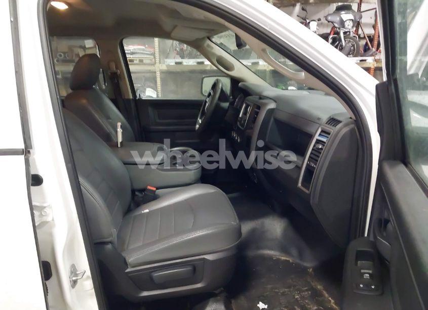 Photo 5 of 2017 Ram 1500 TRADESMAN QUAD CAB 4X4 6'4 BOX (VIN 1C6RR7FT9HS724817)