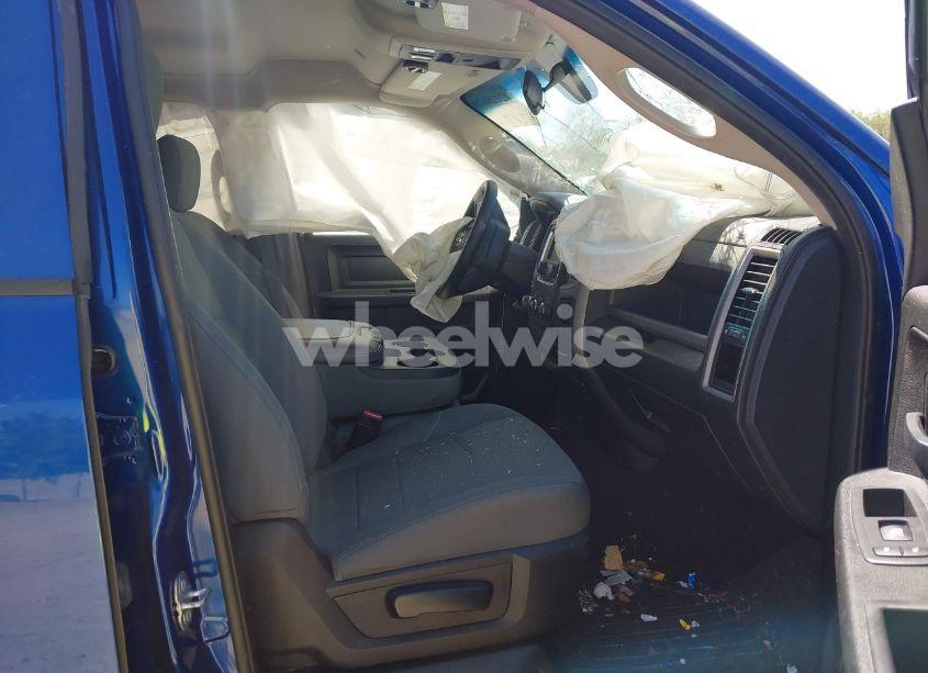 Photo 5 of 2017 Ram 1500 EXPRESS 4X4 6'4 BOX (VIN 1C6RR7FT9HS785181)