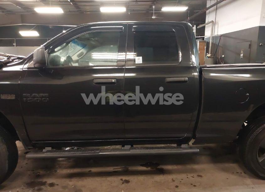 Photo 13 of 2018 Ram 1500 EXPRESS 4X4 6'4 BOX (VIN 1C6RR7FT9JS286838)