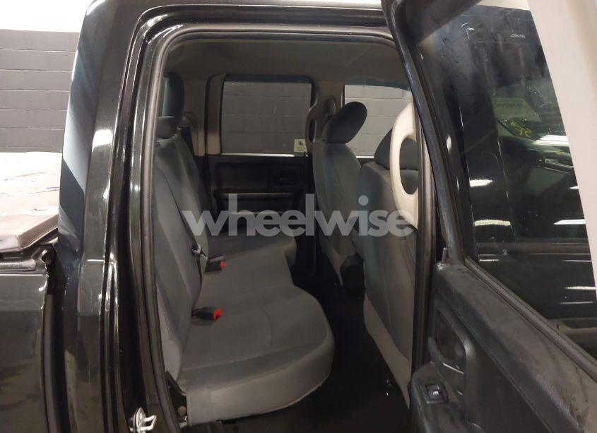 Photo 8 of 2018 Ram 1500 EXPRESS 4X4 6'4 BOX (VIN 1C6RR7FT9JS286838)