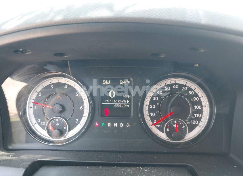 Photo 7 of 2018 Ram 1500 EXPRESS 4X4 6'4 BOX (VIN 1C6RR7FT9JS290131)