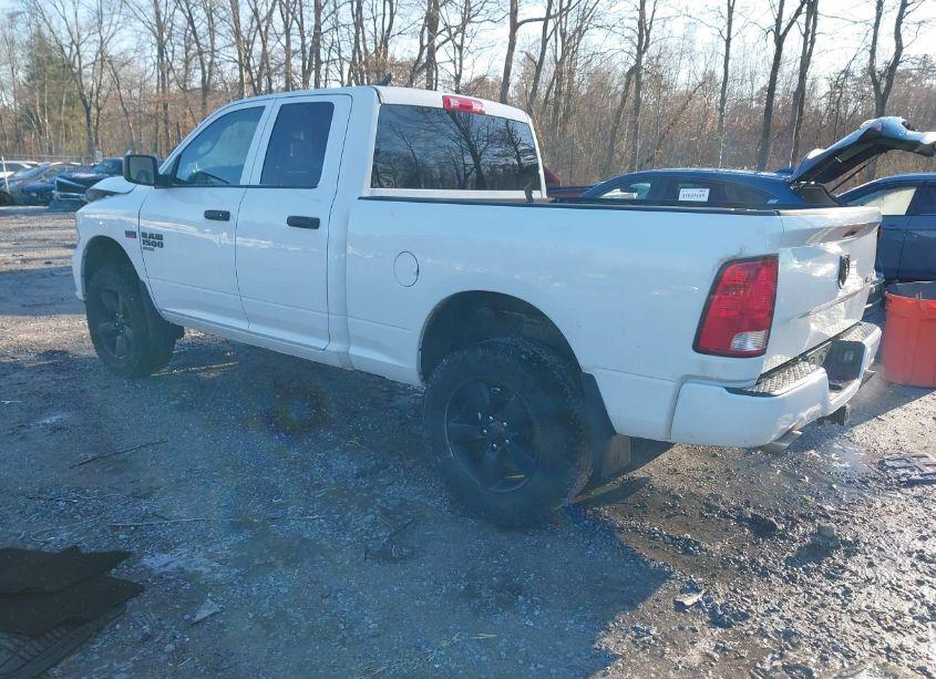 Photo 3 of 2019 Ram 1500 CLASSIC EXPRESS 4X4 6'4 BOX (VIN 1C6RR7FT9KS554224)