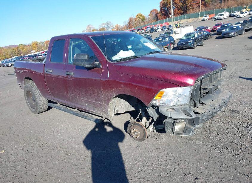 2017 Ram 1500 EXPRESS 4X4 6'4 BOX (VIN 1C6RR7FTXHS594501) main photo