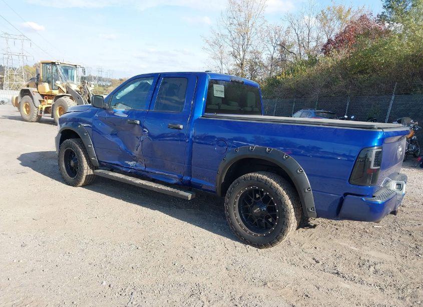 Photo 3 of 2017 Ram 1500 EXPRESS 4X4 6'4 BOX (VIN 1C6RR7FTXHS689706)