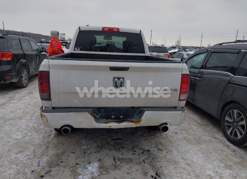 Photo 16 of 2018 Ram 1500 EXPRESS 4X4 6'4 BOX (VIN 1C6RR7FTXJS102362)